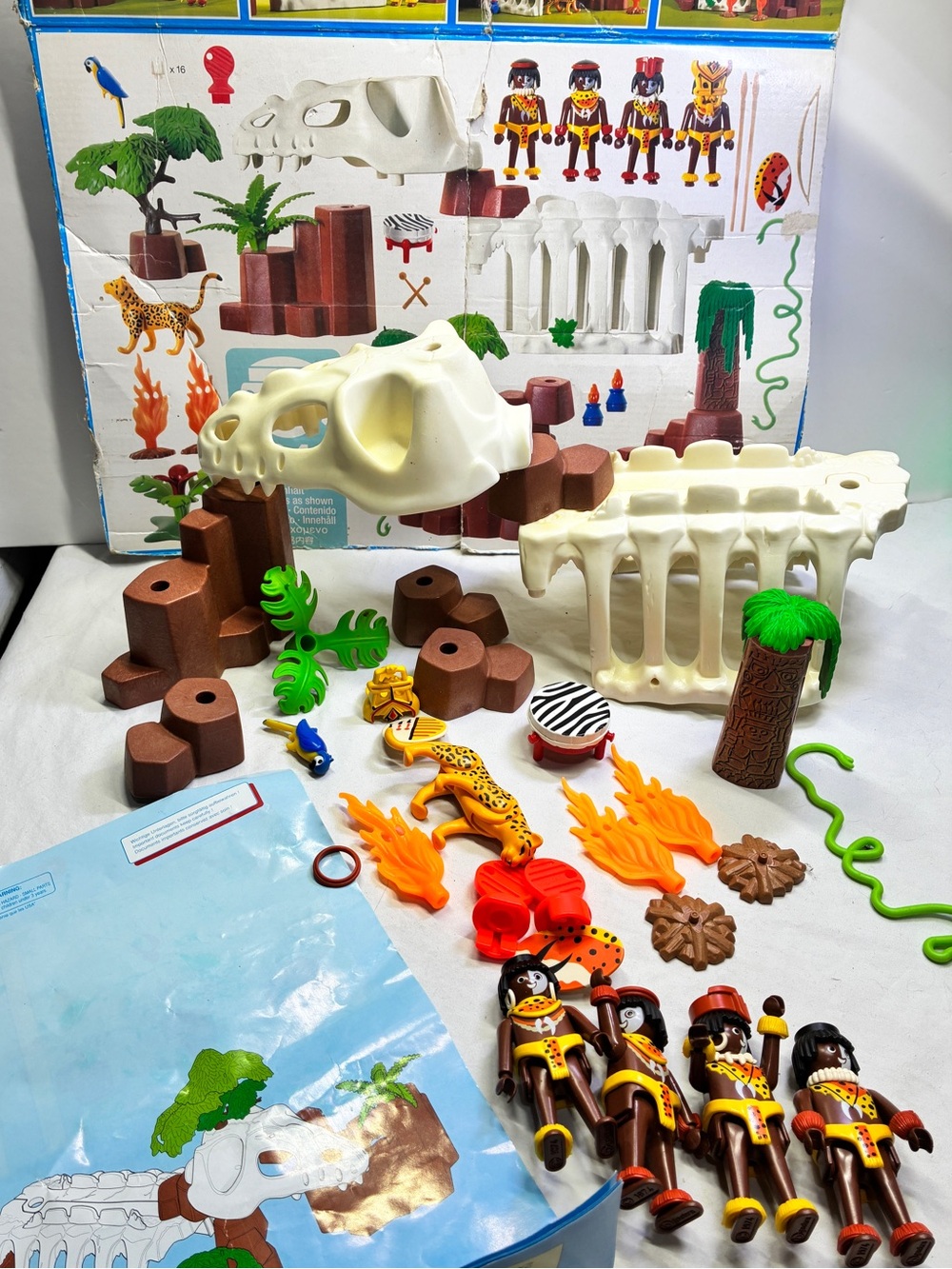 Playmobil 3040 Dinosaur Dungeon (Jungle) - Set Not Complete Has Instructions